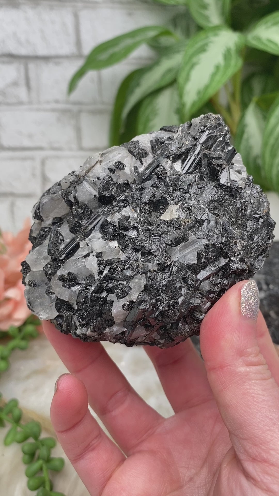 white-quartz-black-tourmaline