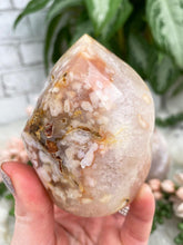 Load image into Gallery: Contempo Crystals - flower-agate-quartz-flame - Image 4
