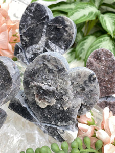 Contempo Crystals - gray-black-chalcedony-heart - Image 8