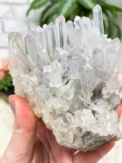 gray-colombian-quartz-cluster