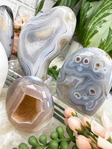 Contempo Crystals - gray-white-banded-agate-crystals - Image 4