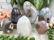 Load image into Gallery: Contempo Crystals - gray-white-banded-sardonyx-agate - Image 3
