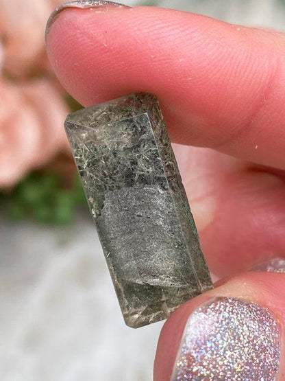 green-rutile-quartz-gem