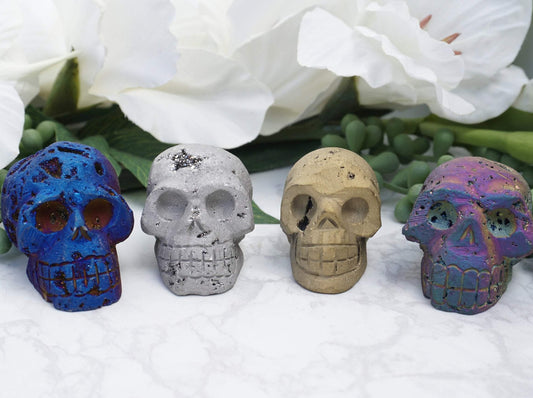 Druzy Aura Skull. Rainbow, Silver, Cobalt or Gold Aura. Coated in a thin metal finish. Perfect decoration