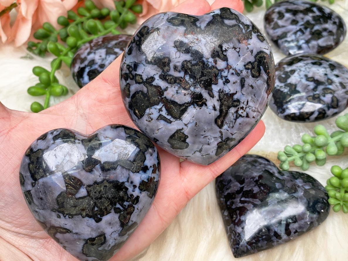 indigo-gabbro-hearts