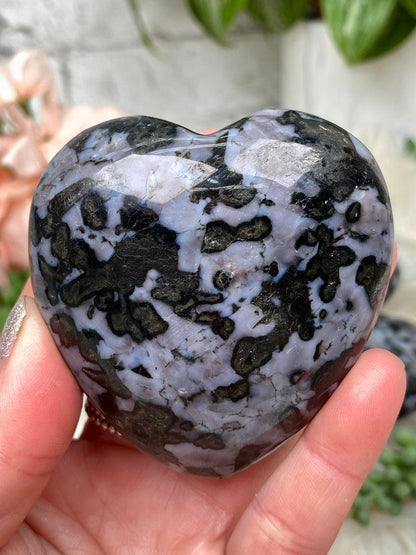 black-purple-indigo-gabbro-hearts