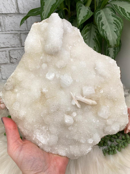 large-off-white-chalcedony-stilbite-apophyllite