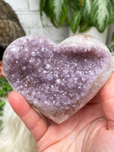 Load image into Gallery: Contempo Crystals - light-amethyst-quartz-agate-heart - Image 14
