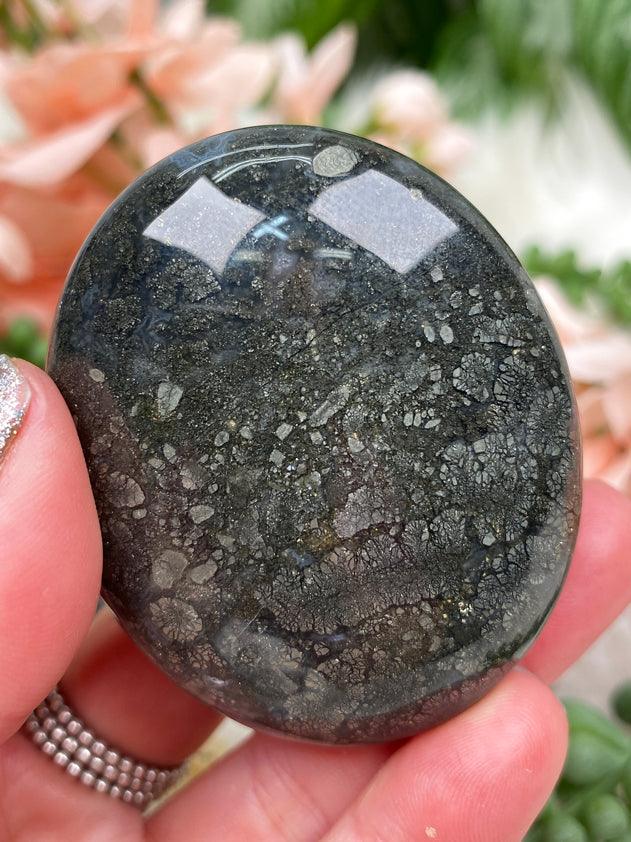 marcasite-quartz-palm-stone