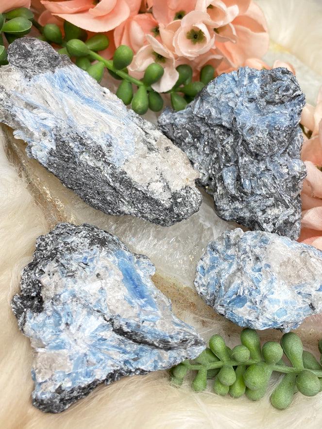 raw-blue-black-kyanite