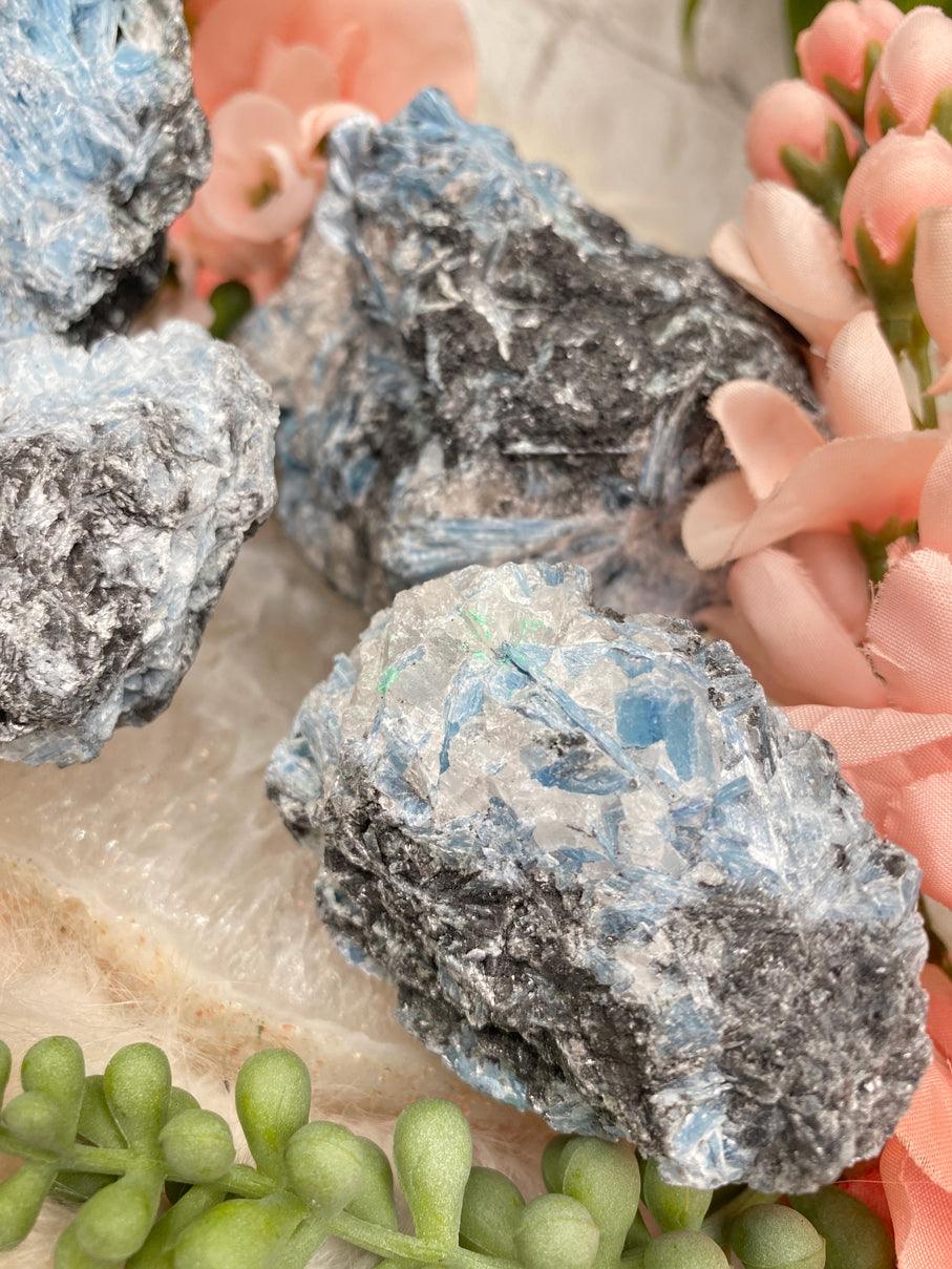 raw-blue-black-kyanite-chunks