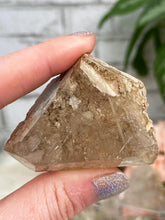 Load image into Gallery: Contempo Crystals - rutile-in-tan-garden-quartz - Image 9