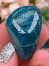 Load image into Gallery: Contempo Crystals - small-blue-apatite - Image 11