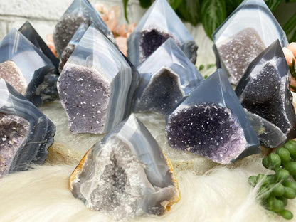 small-gray-amethyst-agate-points