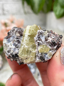 Contempo Crystals - small-yellow-green-apatite-matrix - Image 19