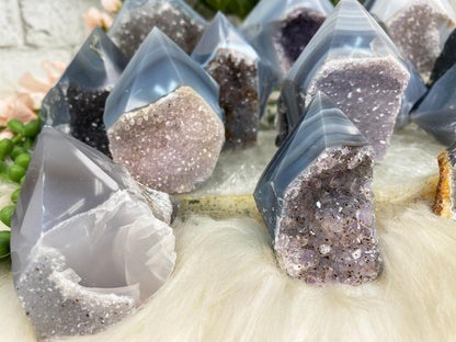 tiny-gray-amethyst-agate-points