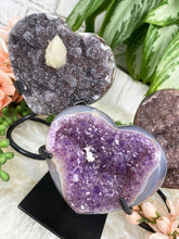 Load image into Gallery: Contempo Crystals - uruguayan-amethyst-hearts-on-stands - Image 5