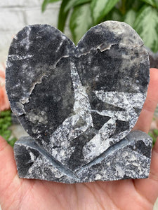Contempo Crystals - white-black-chalcedony-heart - Image 12