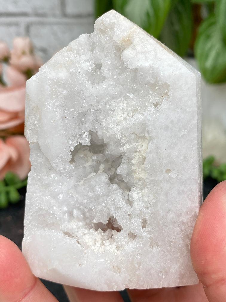 white-morocco-quartz-point